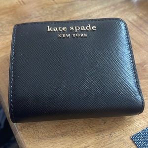 Kate Spade Small l-zip bifold wallet - black